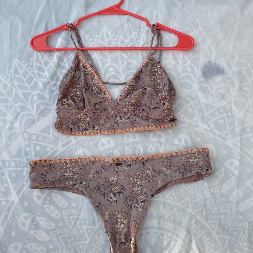 Floral bikini from Buckle